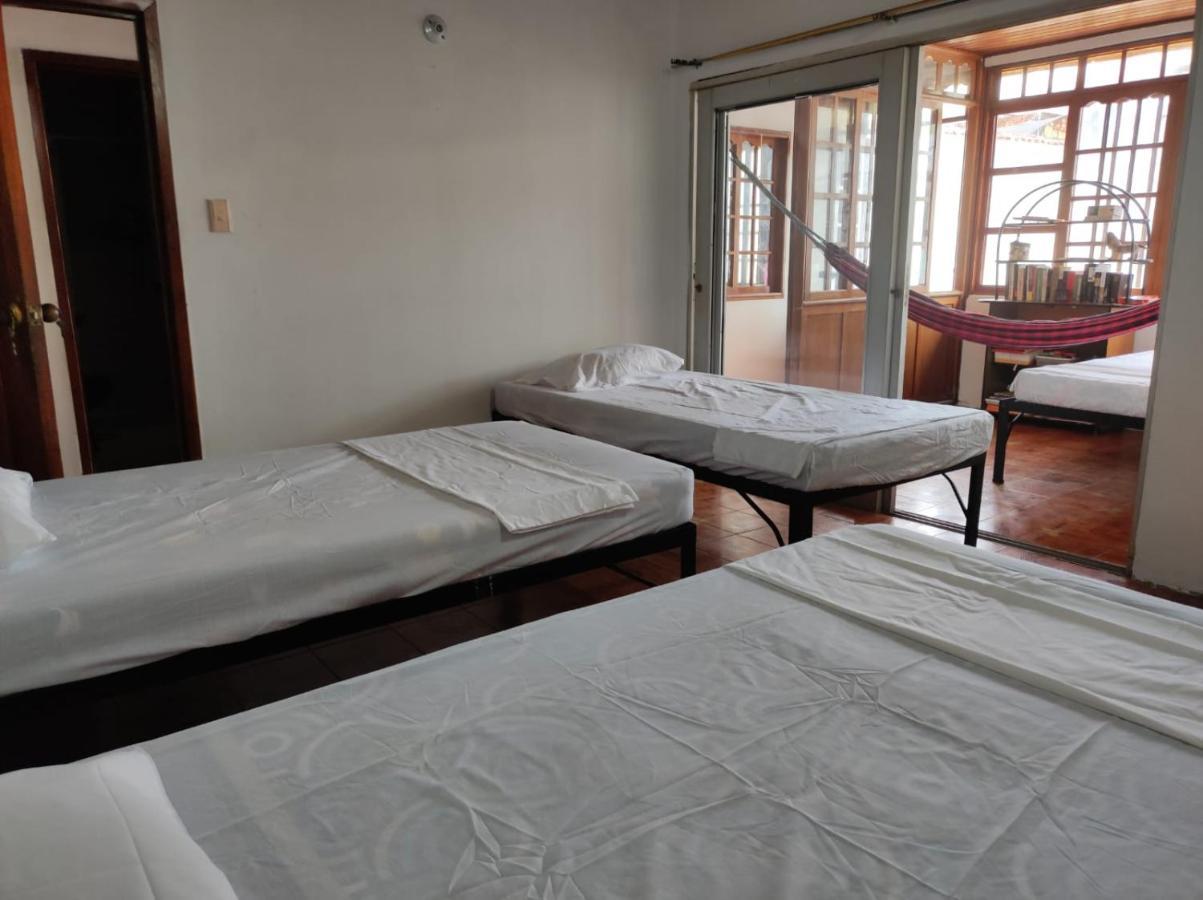 Leticias Guest House Extérieur photo