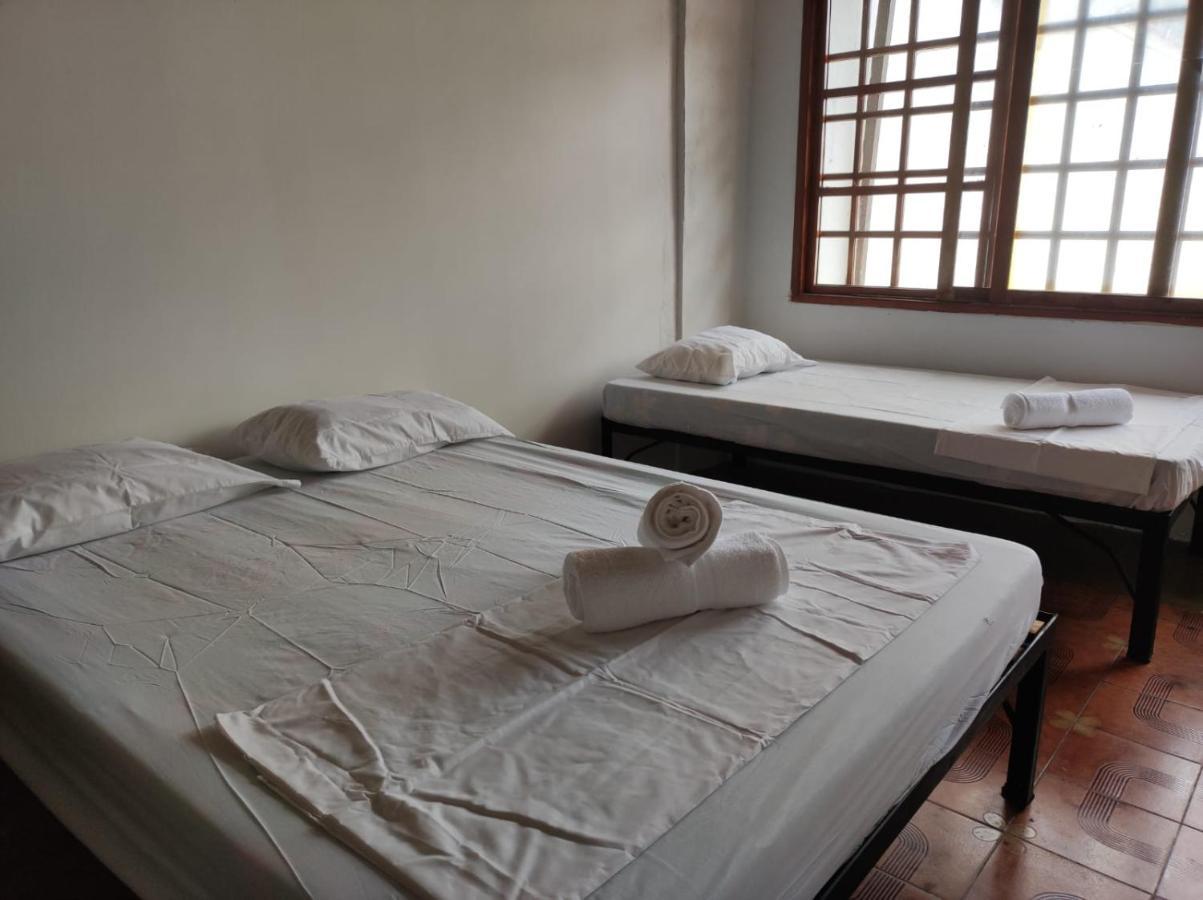 Leticias Guest House Extérieur photo