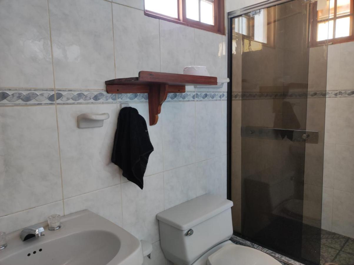 Leticias Guest House Extérieur photo