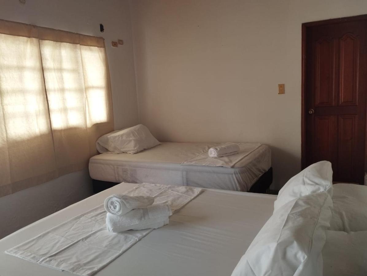 Leticias Guest House Extérieur photo