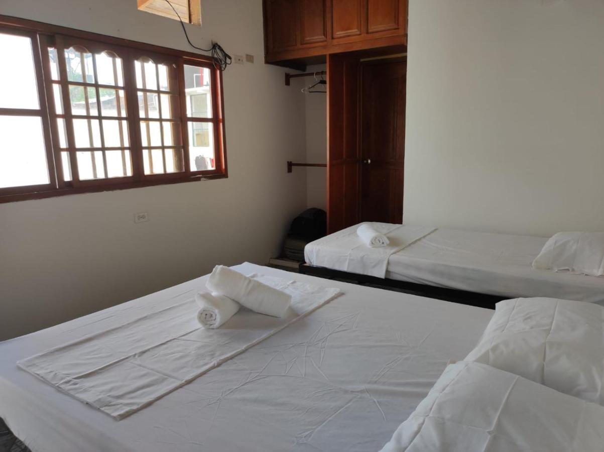 Leticias Guest House Extérieur photo
