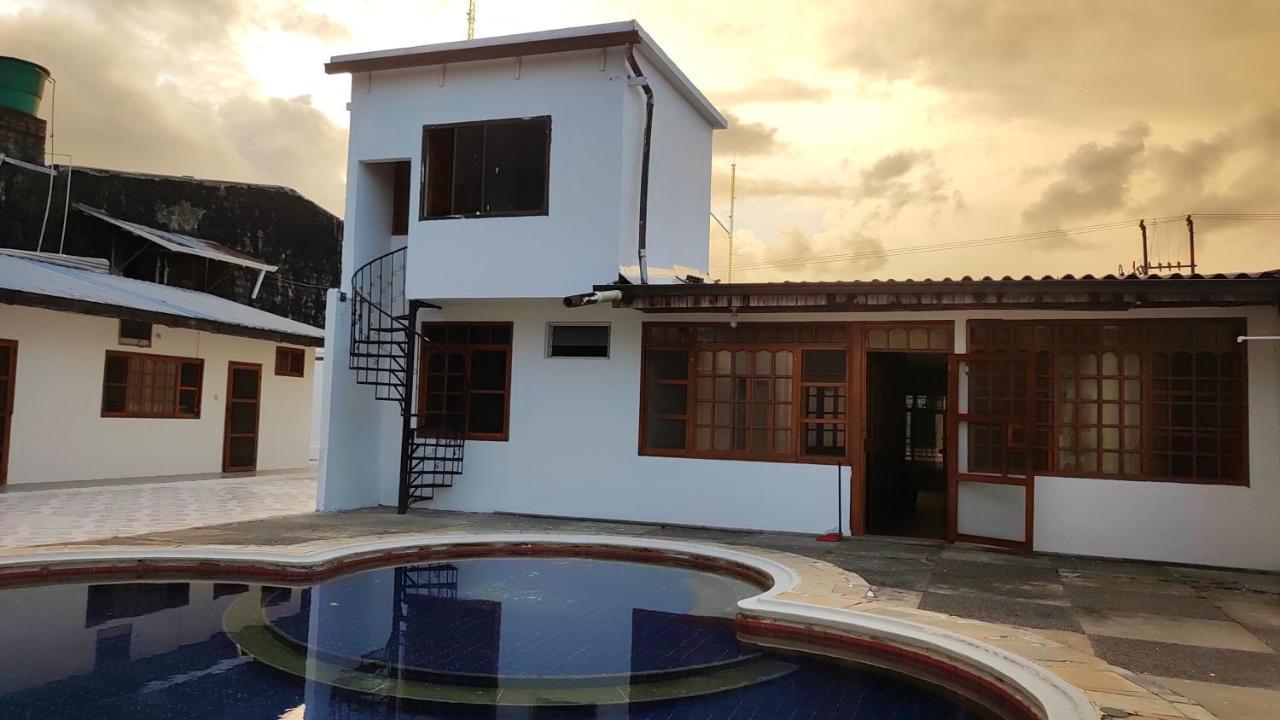 Leticias Guest House Extérieur photo