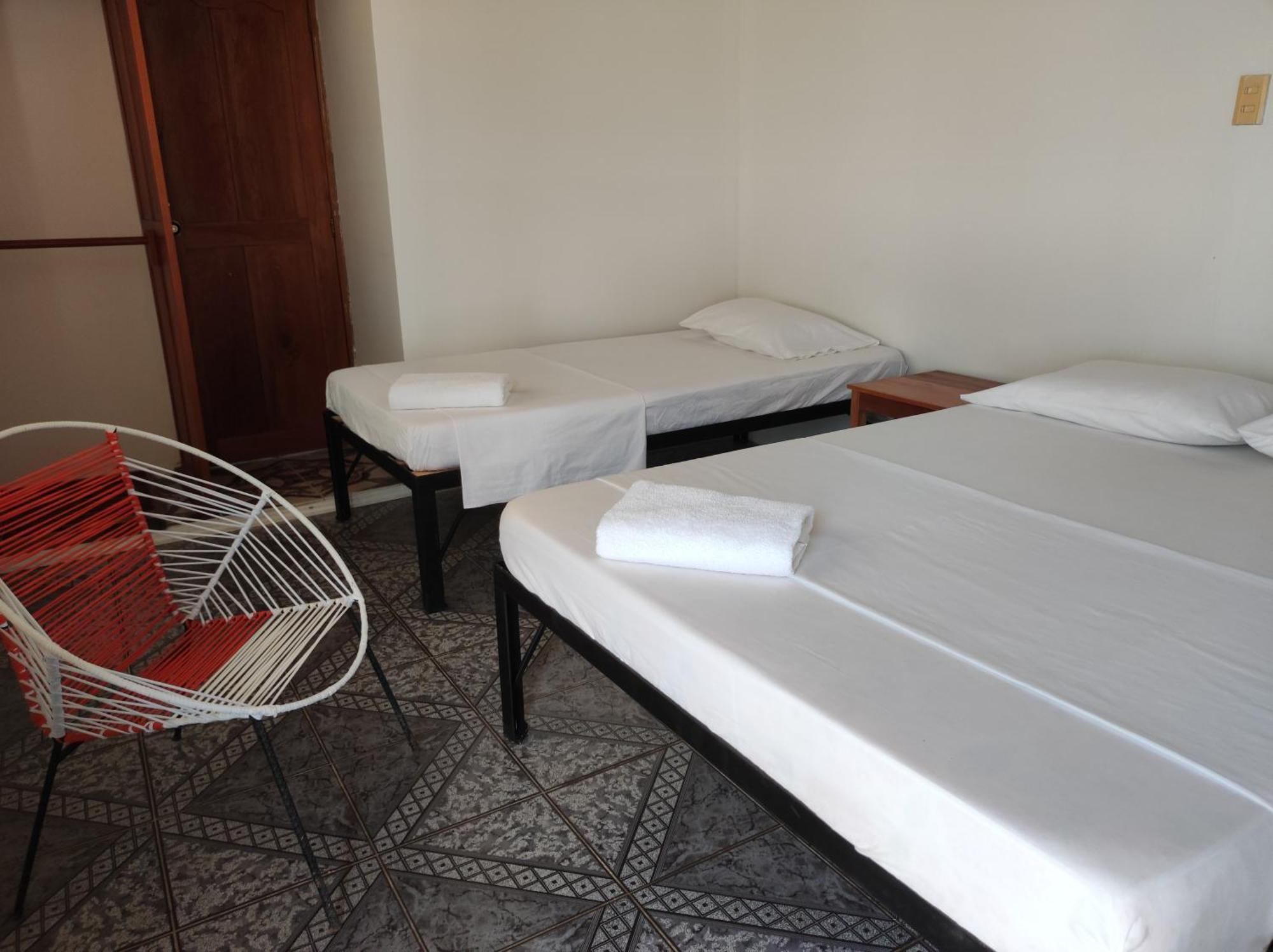 Leticias Guest House Chambre photo
